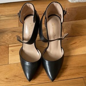 Women high heel shoes